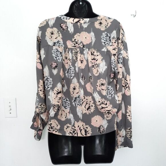 Xhilaration button down blouse - Picture 4 of 4